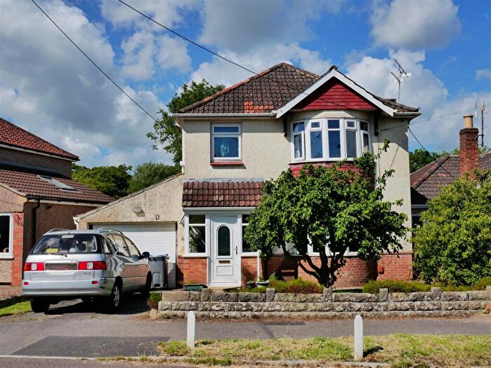 3 Bedroom Detached House For Sale In Rowden Road, Chippenham, SN15