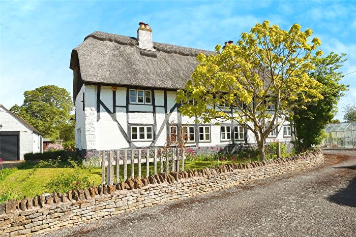 4 Bedroom Detached House For Sale In Winchcombe Road, Sedgeberrow, Evesham, Worcestershire, WR11