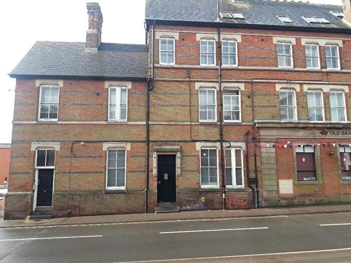 2 Bedroom Flat To Rent In Station Road, Royal Wootton Bassett, Swindon, SN4