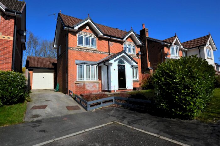 3 Bedroom Detached House To Rent In Amblethorn Drive, Bolton, BL1