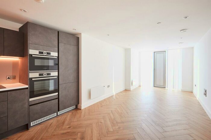 2 Bedroom Apartment To Rent In Victoria Residence, M15