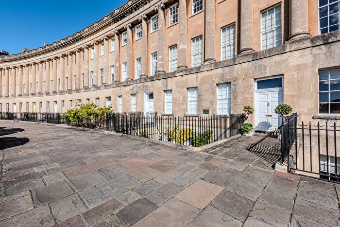 3 Bedroom Flat For Sale In Royal Crescent, Bath, BA1