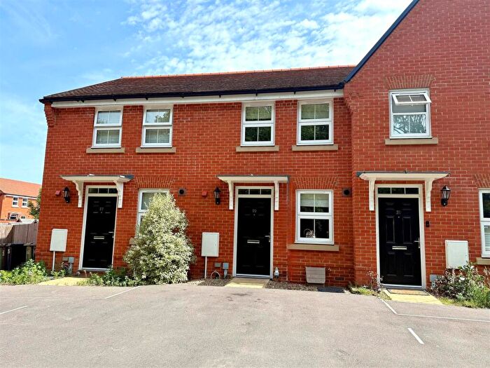 2 Bedroom Terraced House For Sale In Tanners Brook Close, Curbridge, SO30