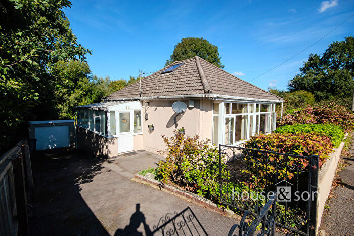 2 Bedroom Detached Bungalow For Sale In Acres Road, Bournemouth, BH11