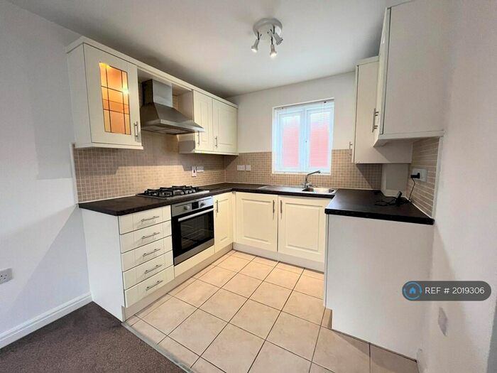 1 Bedroom Flat To Rent In Cottams Close, Wigston, LE18