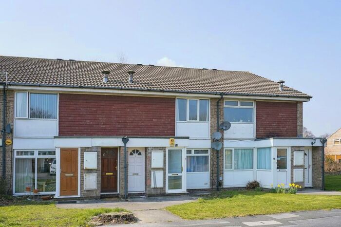 1 Bedroom Apartment To Rent In Turnberry View, Leeds, West Yorkshire, LS17