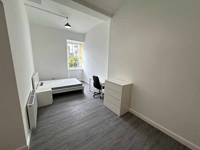 2 Bedroom Flat To Rent In Flat, Old Mill, Guthrie Street, Dundee, DD1