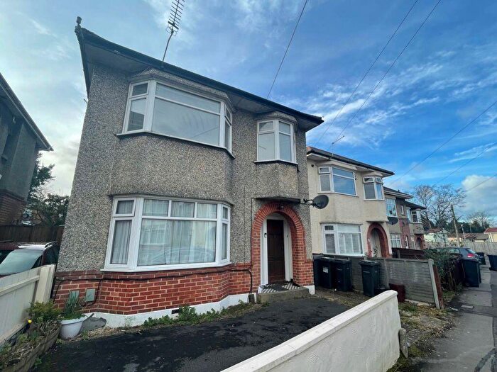 2 Bedroom Flat To Rent In Draycott Road, Ensbury Park, BH10