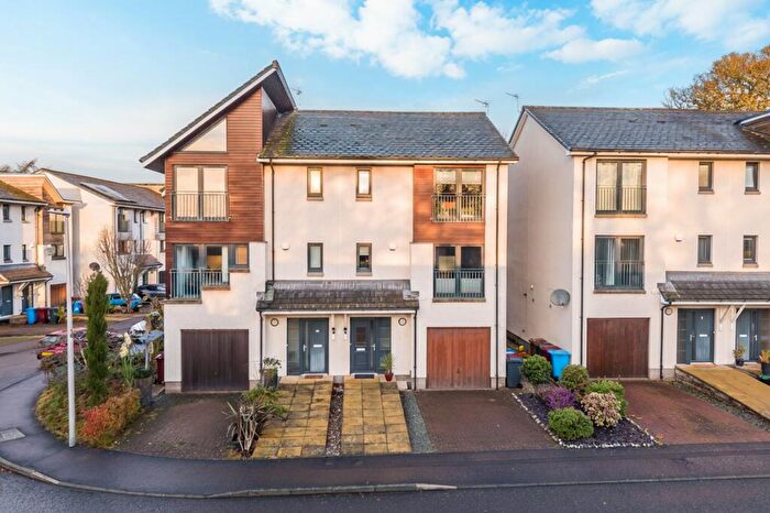 4 Bedroom Semi-Detached House For Sale In Dudhope Gardens, Dundee, DD3