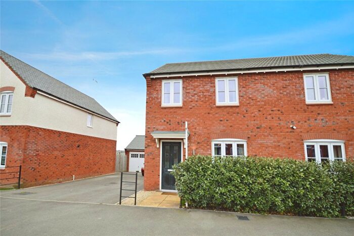 3 Bedroom Semi Detached House For Sale In Stirling Road, Woodville, Swadlincote, Derbyshire, DE11