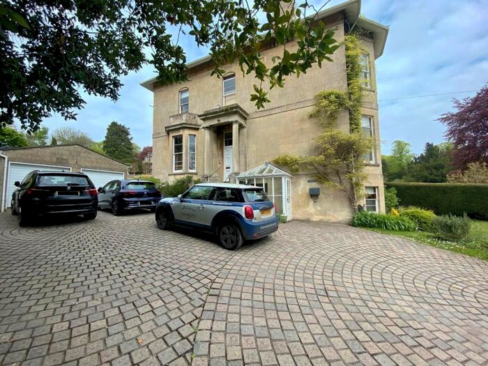 5 Bedroom Maisonette To Rent In College Road, BA1