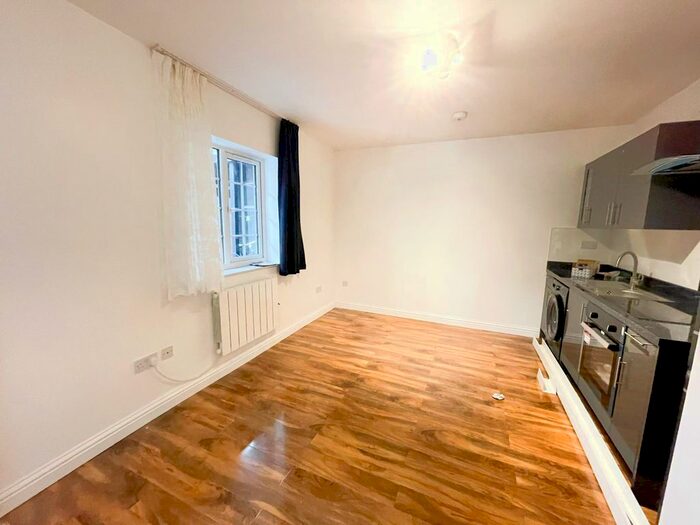 Studio To Rent In The Broadway, Wood Green, N22