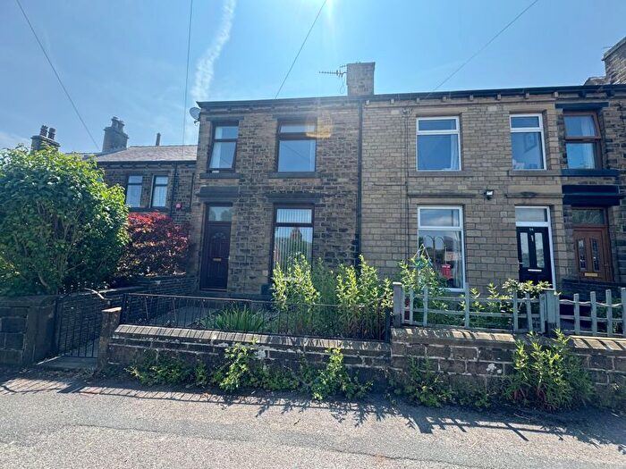 4 Bedroom Terraced House To Rent In Batley Avenue, Huddersfield, HD1