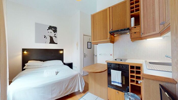 Studio To Rent In Cartwright Gardens, London, WC1H