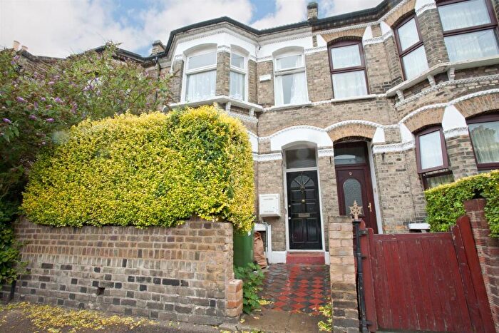 5 Bedroom Terraced House To Rent In Elcot Avenue, Peckham, SE15