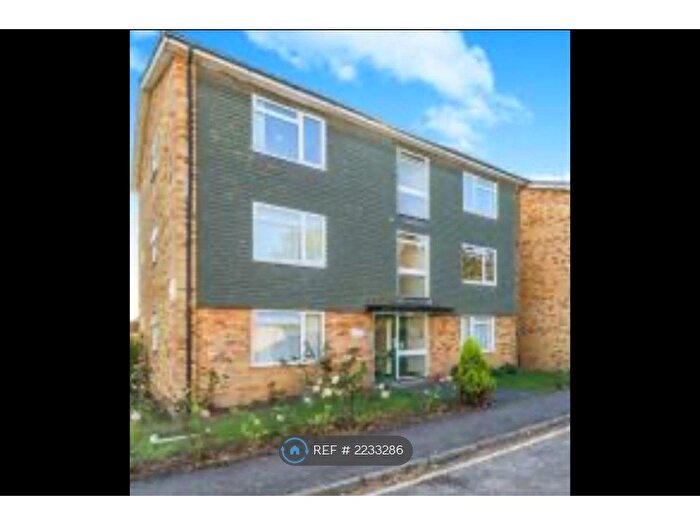 1 Bedroom Flat To Rent In Vine Close, Sutton, SM1