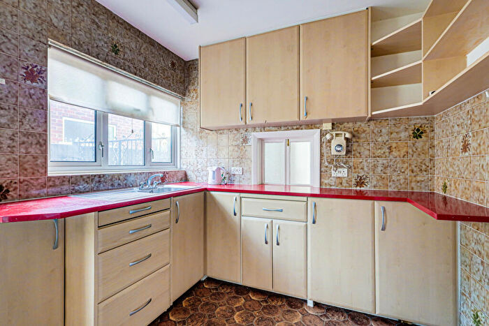 2 Bedroom Detached Bungalow For Sale In St. Johns Road, Benfleet, SS7