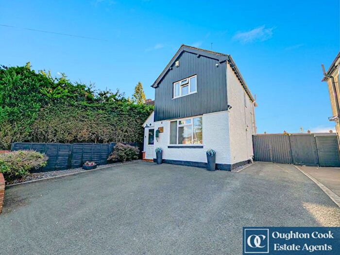 3 Bedroom Semi-Detached House For Sale In Dark Lane, Bedworth, CV12