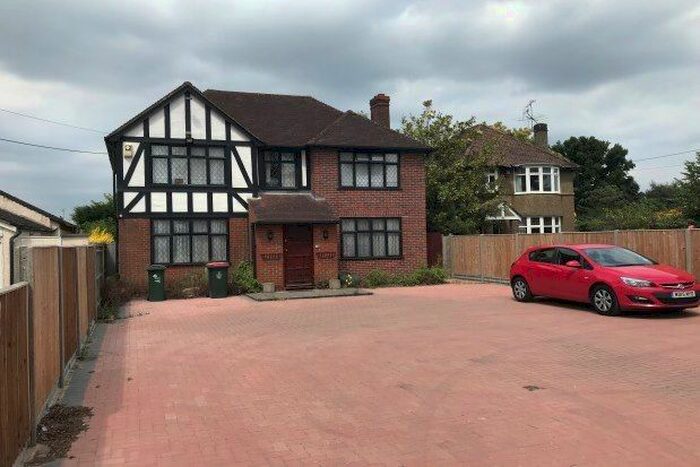 5 Bedroom Property To Rent In Three Bridges Road, Crawley, RH10