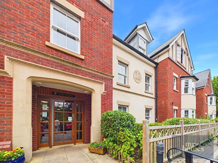 2 Bedroom Apartment For Sale In Cardiff Road, Llandaff, Cardiff, CF5