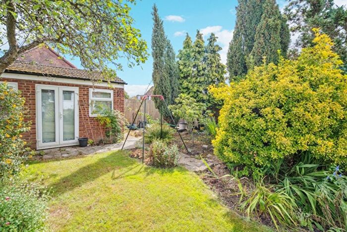 4 Bedroom Semi-detached House To Rent In Hill Road, Pinner, HA5