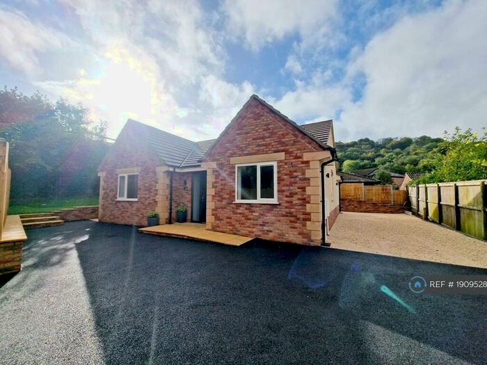 3 Bedroom Detached House To Rent In Tilsdown, Dursley, GL11