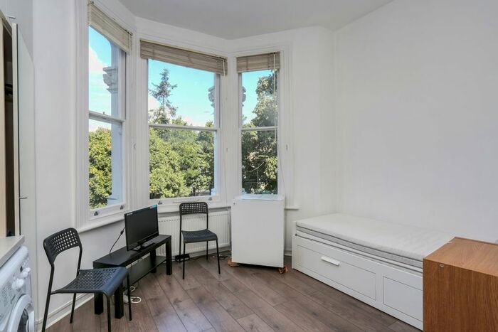Studio To Rent In Gwendwr Road, London, W14