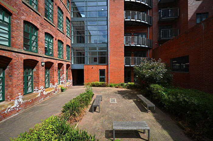 2 Bedroom Apartment To Rent In Apt Impact Building, Sheffield, S3
