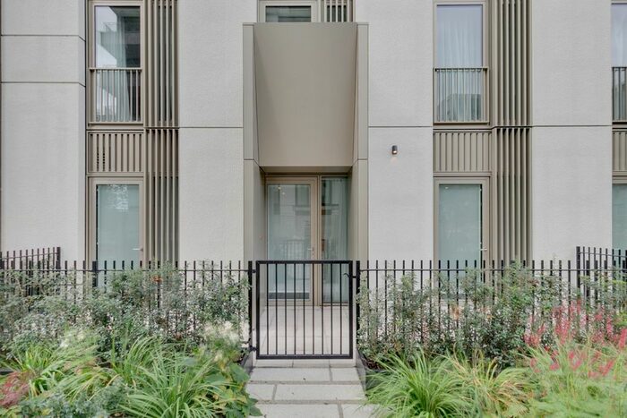 3 Bedroom Flat To Rent In Coppermaker Square, Cherry Park Lane, Stratford, E20