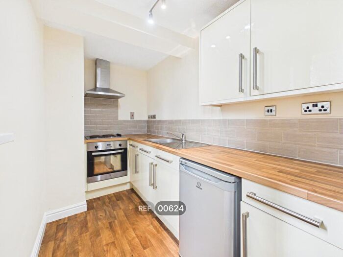 1 Bedroom Apartment To Rent In Anchor Court, Anlaby Road, HU3