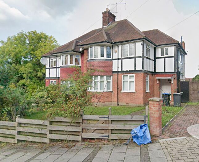 2 Bedroom Flat For Sale In Hayland Cl, London, NW9