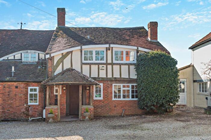 3 Bedroom Semi-Detached House For Sale In Ascot Road, Nuptown, Warfield, Bracknell, RG42