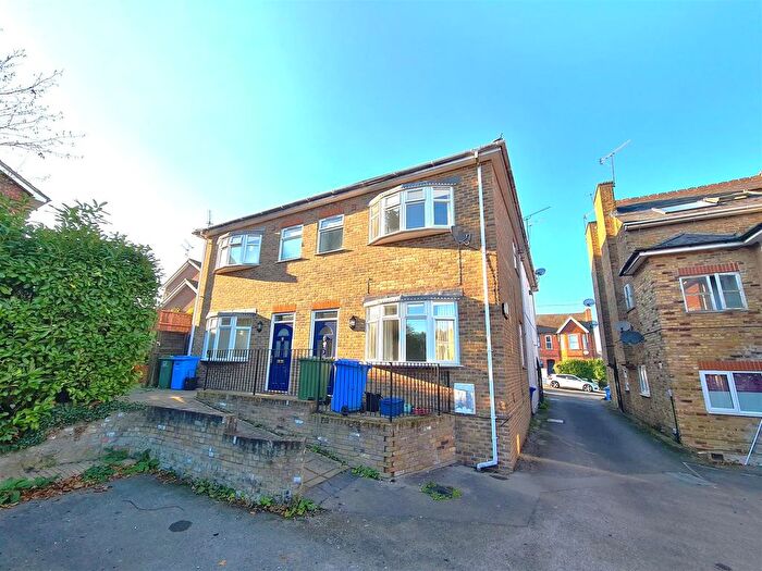 2 Bedroom Terraced House For Sale In St Michaels Road, Aldershot, GU12