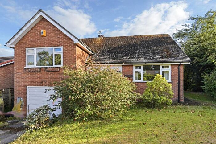 3 Bedroom Detached House For Sale In Park Mount Drive, Macclesfield, SK11