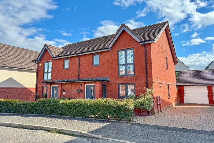 3 Bedroom Semi-Detached House For Sale In Eastlake, Tadpole Garden Village, Swindon, SN25