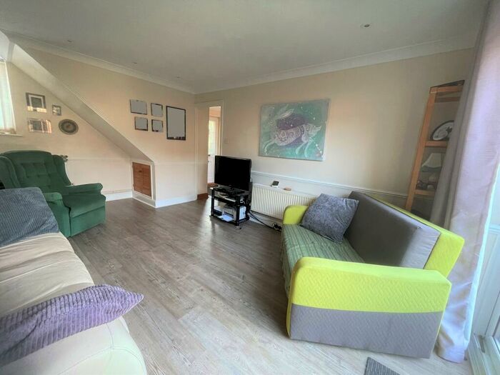 2 Bedroom House To Rent In Second Avenue, Sudbury, CO10