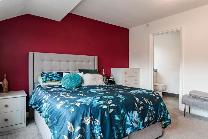 4 Bedroom Detached House For Sale In Coopers Walk, Bubbenhall, CV8