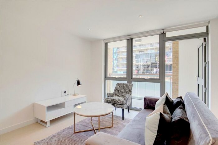 1 Bedroom Flat To Rent In Packington Square, London, N1