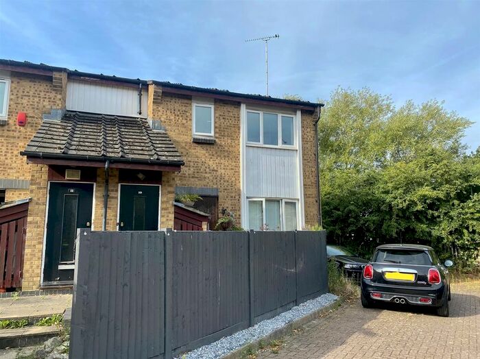 1 Bedroom Maisonette To Rent In Newton Crescent, Borehamwood, WD6