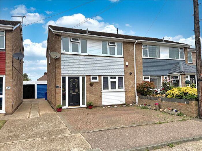 3 Bedroom Semi-Detached House For Sale In Halt Drive, Linford, Stanford-le-Hope, Essex, SS17
