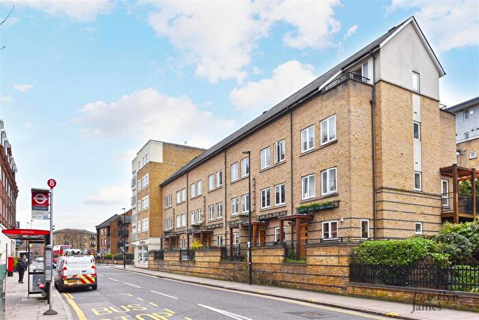 1 Bedroom Apartment To Rent In St Davids Square, Isle Of Dogs, E14