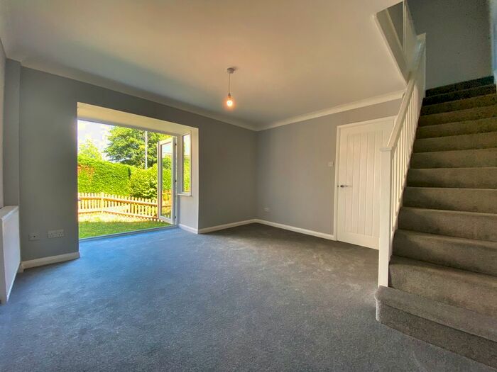 1 Bedroom Semi-Detached House To Rent In Barnett Way, Uckfield, TN22