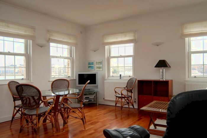 2 Bedroom Flat To Rent In Rotherhithe Street, Rotherhithe, London, SE16