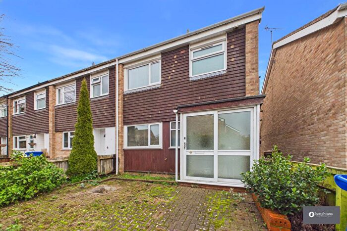 3 Bedroom End Of Terrace House For Sale In Westhill Close, Brackley, NN13