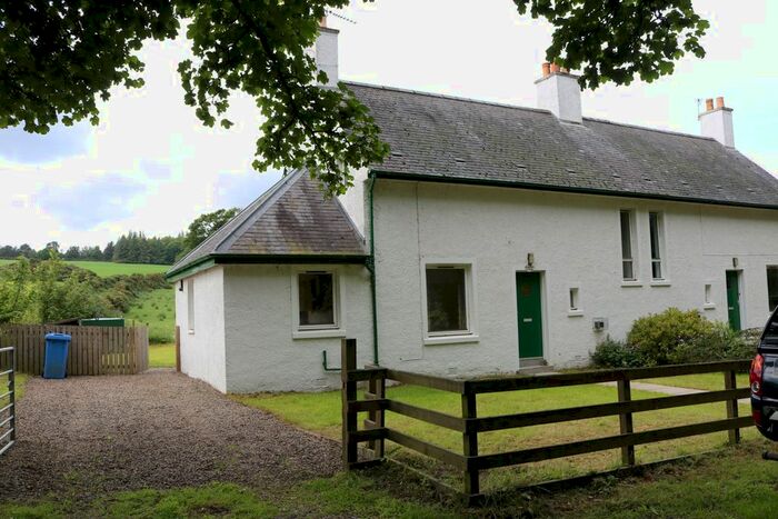3 Bedroom Semi-Detached House To Rent In Scanniport, Inverness, IV2