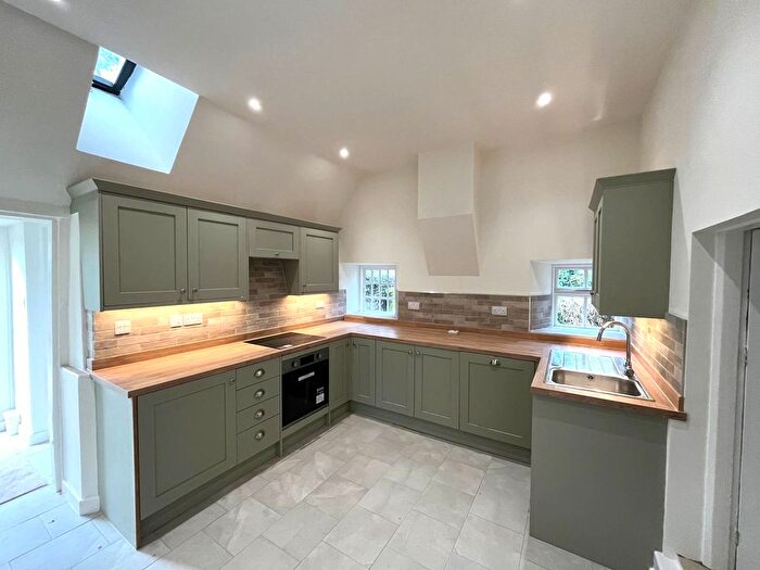 3 Bedroom Cottage To Rent In Hidcote Bartrim, GL55