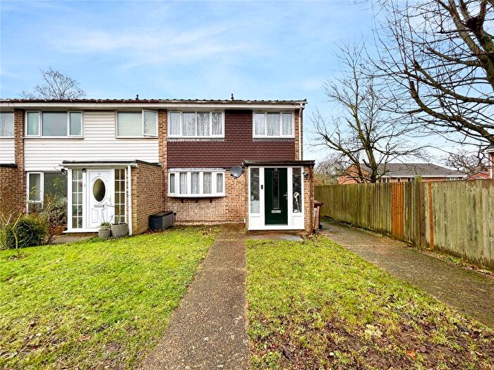 3 Bedroom End Of Terrace House For Sale In Style Close, Parkwood, Kent, ME8