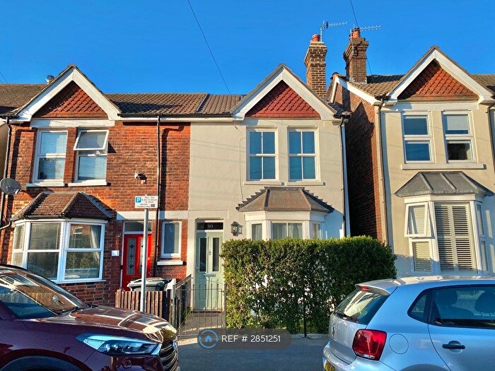 5 Bedroom Semi Detached House To Rent In Barden Road, Tonbridge, TN9