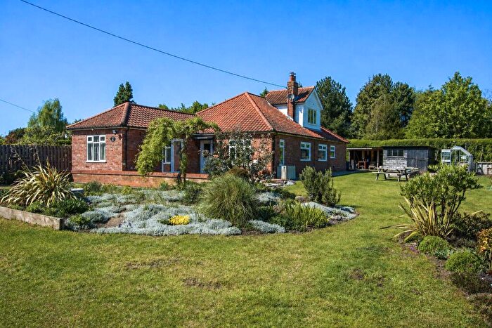 4 Bedroom Detached Bungalow For Sale In Rendham, Saxmundham, IP17