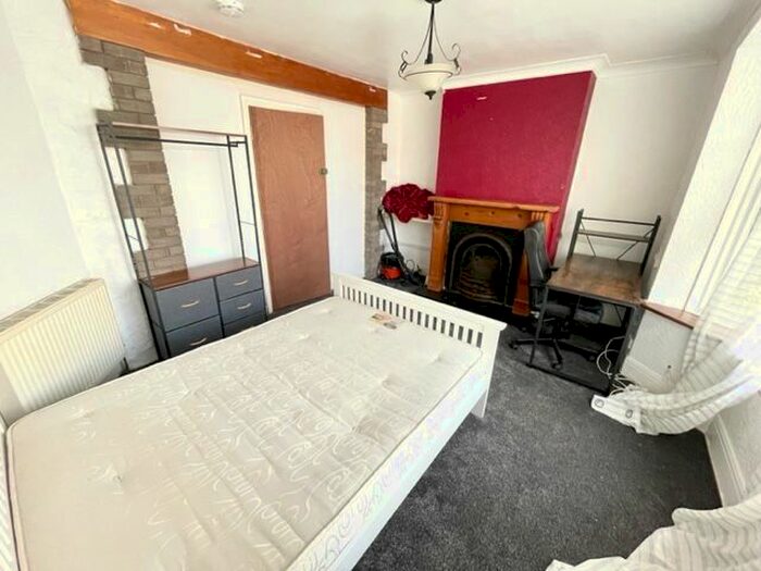 1 Bedroom Property To Rent In Widdicombe Way, Brighton, BN2